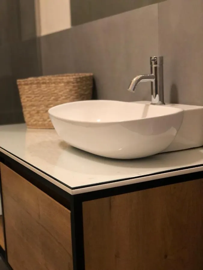 Barrique Guest House Free Bus From The Airport One Way Palermo