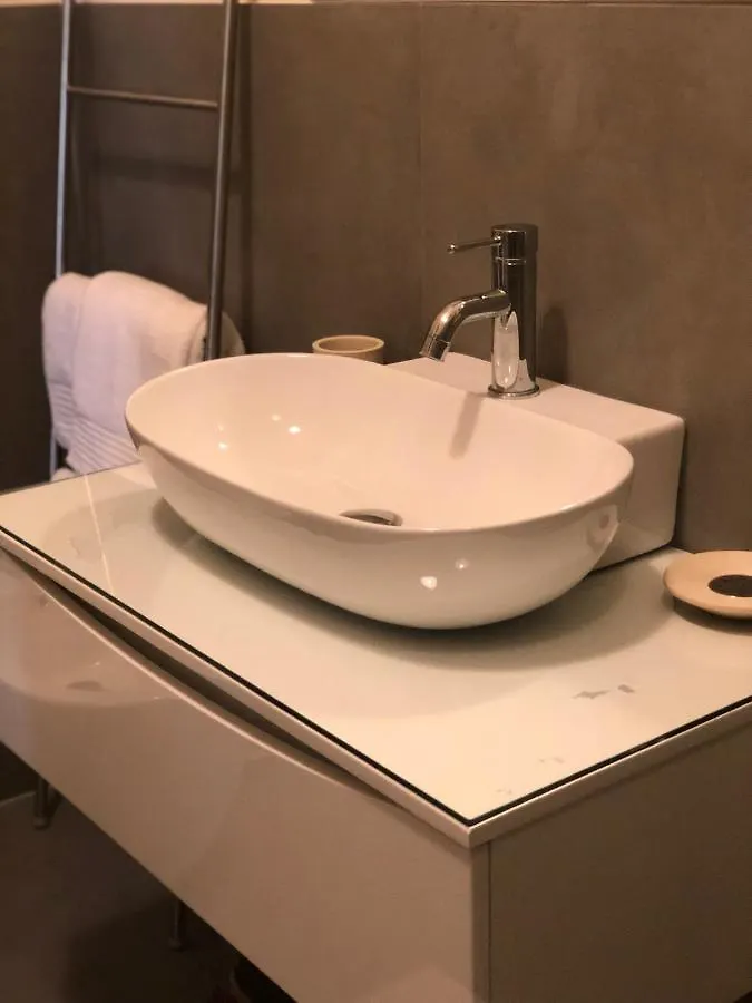 Barrique Guest House Free Bus From The Airport One Way Palermo 0*,